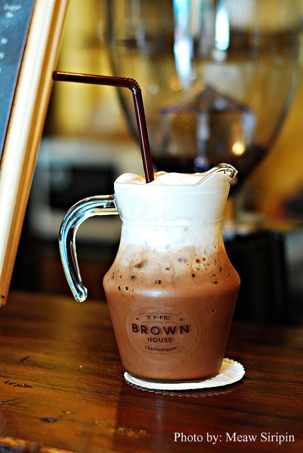 The Brown House Hotel Chachoengsao Eksteriør bilde